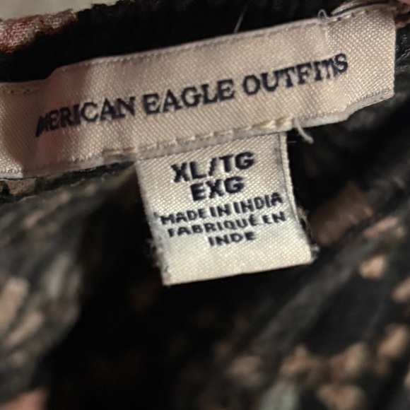 American Eagle Outfitters Black Floral Romper with Pink Flowers - Picture 4 of 4